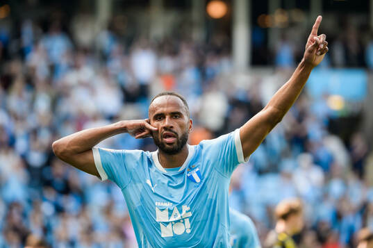 Malmö FFs Isaac Thelin jublar