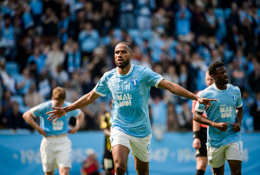 Malmö FFs Isaac Thelin jublar