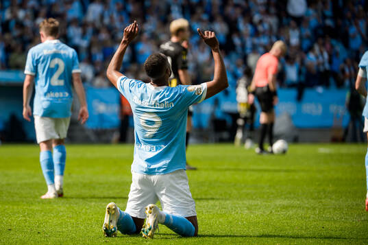 Malmö FFs Isaac Thelin jublar