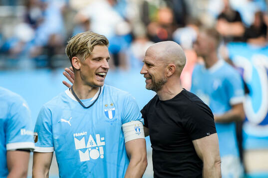 Malmö FFs Jens Stryger Larsen och tränare Henrik