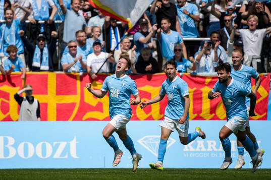 Malmö FFs Johan Karlsson jublar