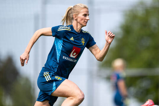 Bläddra bland fler bilder av Football, Women's Nations League, Sweden, Training