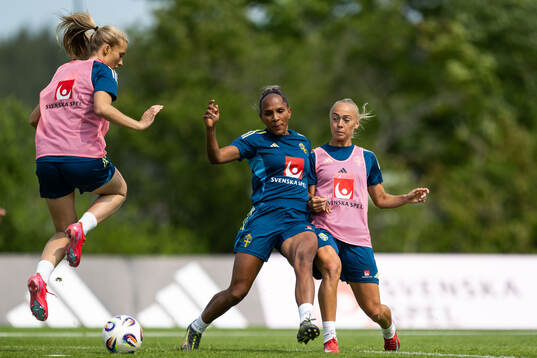 Smilla Holmberg, Madelen Janogy and Hanna Bennison of the