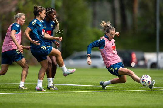 Jonna Andersson, Johanna Rytting Kaneryd, Evelyn Ijeh and