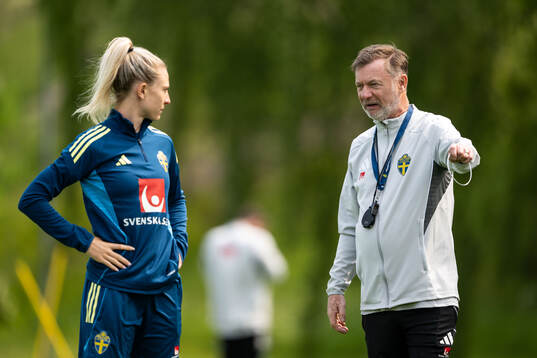 Rebecka Blomqvist and head coach Peter Gerhardsson of the