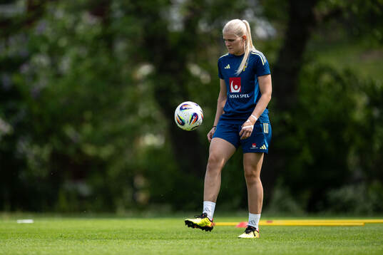 Goalkeeper Emma Holmgren of the Swedish women’s national