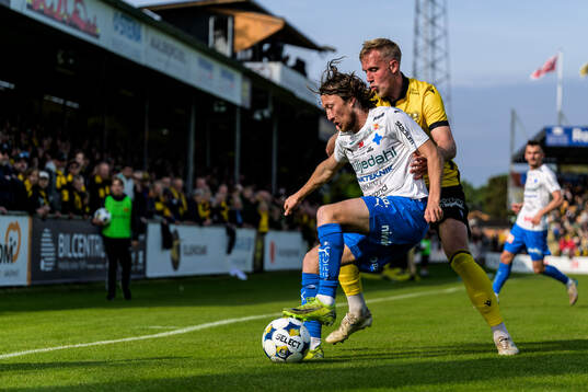 Värnamos Axel Björnström och Mjällbys Herman Johansson