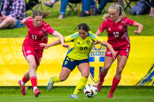 Andrea Thierry of Denmark and Filippa Sjöström of Sweden
