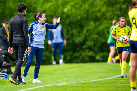 Assistant head coach  Mathilda Bergstrand of Sweden