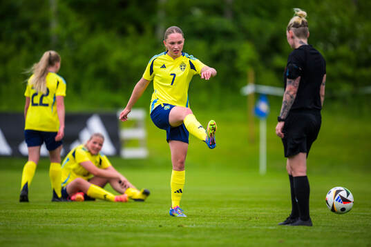 Nova Rolfsson of Sweden looks dejected