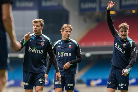Alexander Sørloth, Sander Berge and Jørgen Strand Larsen