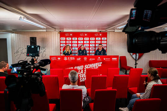 Ada Martine Stolsmo Hegerberg, head coach Gemma Grainger
