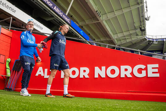 Team manager Are Hokstad and Erling Braut Haaland of the