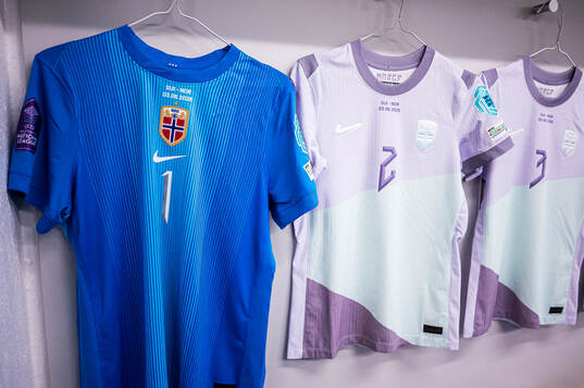 Shirts of goalkeeper Cecilie Fiskerstrand, Marit Bratberg