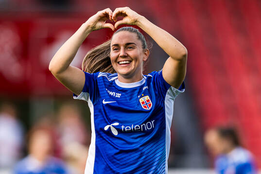 Vilde Bøe Risa of Norway warms up
