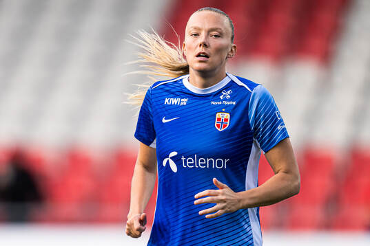 Synne Sofie Kinden Jensen of Norway warms up