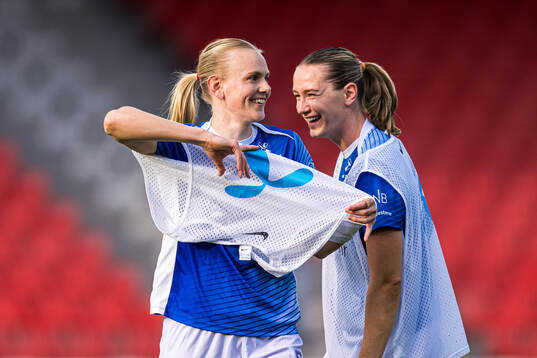 Karina Sævik and Elisabeth Terland of Norway warms up