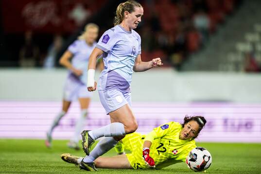 Elisabeth Terland of Norway missing a chance to score
