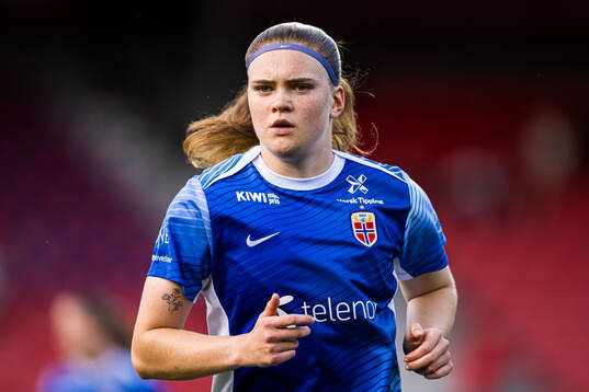 Signe Gaupset of Norway warms up