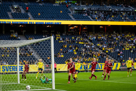 Stina Blackstenius of Sweden scores 1-0