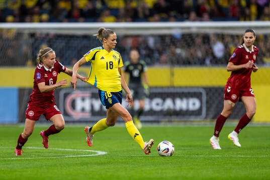 Josefine Hasbo of Denmark and Fridolina Rolfö of Sweden