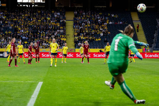 Nathalie Björn, Kosovare Asllani, Stina Blackstenius,
