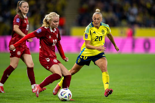Kathrine Möller Kuhl of Denmark and Hanna Bennison of