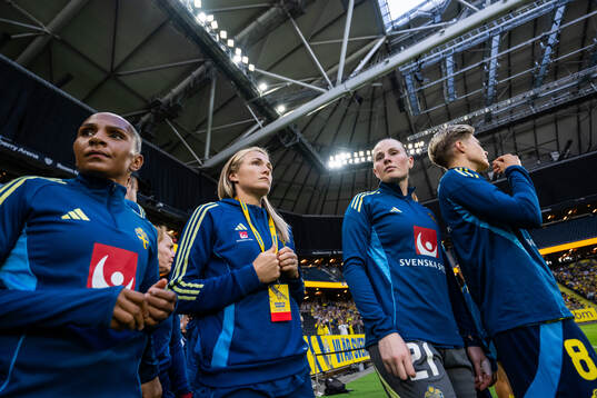Madelen Janogy, Magdalena Eriksosn, Tove Enblom, and Lina