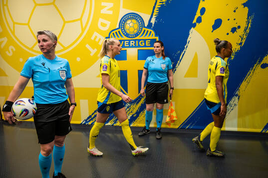 Stina Blackstenius and Madelen Janogy of Sweden