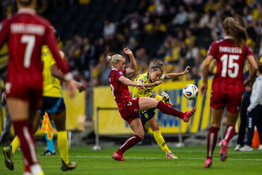 Cornelia Kramer of Denmark and Julia Zigiotti Olme of Sweden