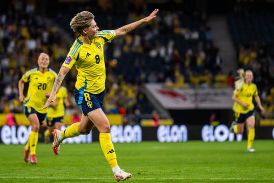 Lina Hurtig of Sweden celebrates