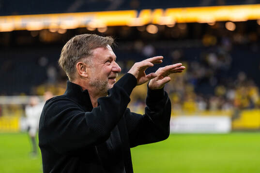 Head coach Peter Gerhardsson of Sweden celebrates