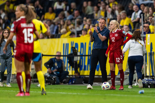 Head coach Andreé Jeglertz and Kathrine Möller Kuhl of