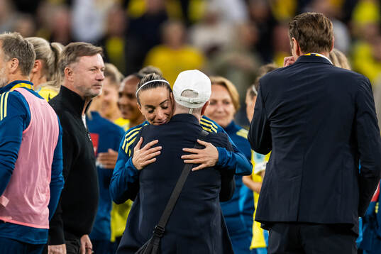 Kosovare Asllani and team manager Marika Domanski Lyfors of