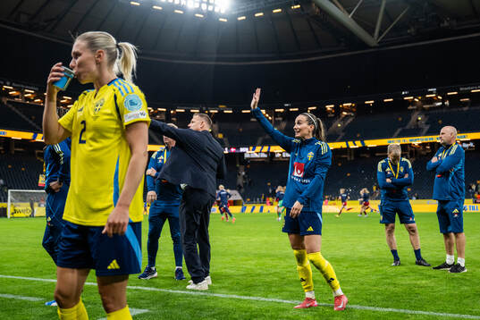 Kosovare Asllani of Sweden celebrates