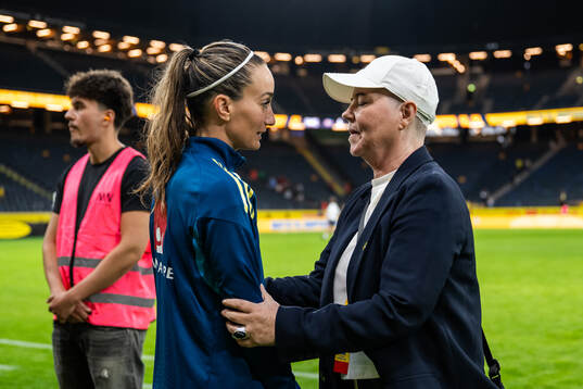 Kosovare Asllani and team manager Marika Domanski Lyfors of