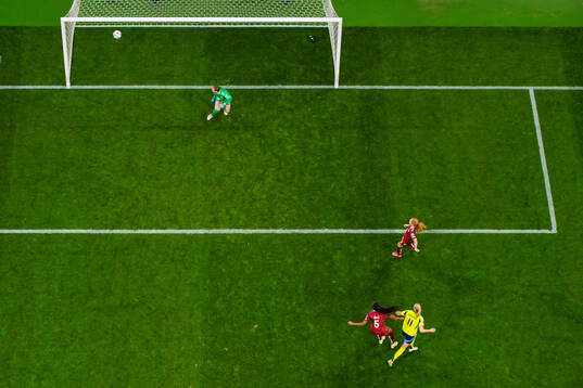 Stina Blackstenius of Sweden scores the 4-1 goal behind