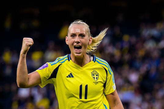 Stina Blackstenius of Sweden celebrates