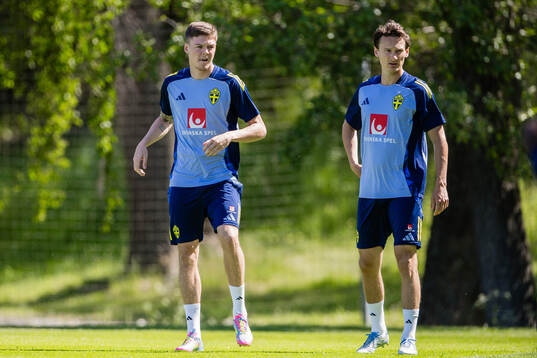 Emil Holm and Hjalmar Ekdal of the Swedish men's national