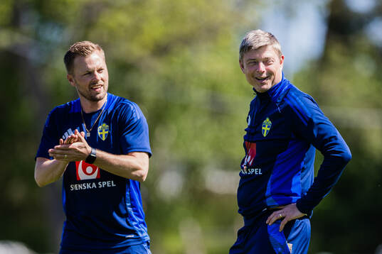 Assistant coach Sebastian Larsson and head coach Jon Dahl