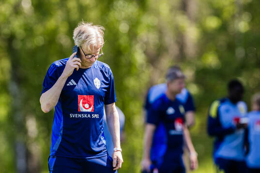 Team manager Stefan Pettersson of the Swedish men's