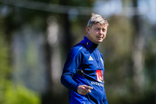 Head coach Jon Dahl Tomasson of the Swedish men's national