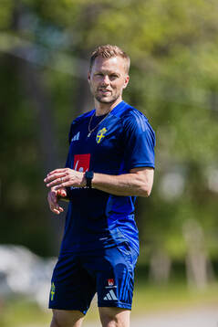 Assistant coach Sebastian Larsson of the Swedish men's