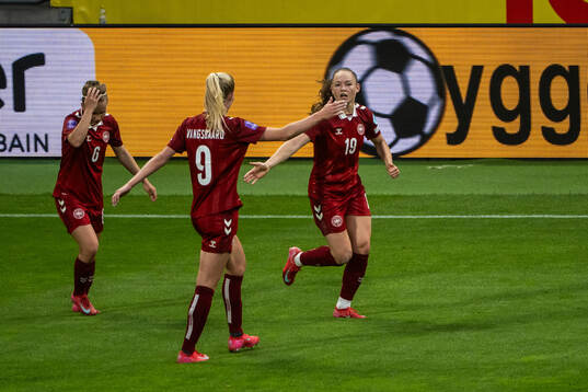 Janni Thomsen of Denmark celebrates