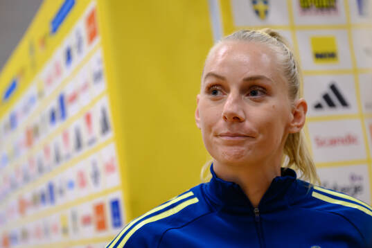 Stina Blackstenius of Sweden