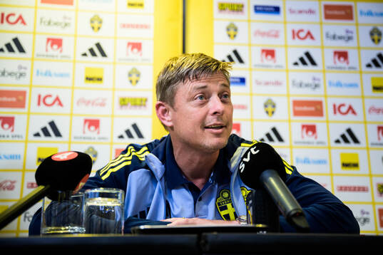 Head coach Jon Dahl Tomasson of the Swedish national
