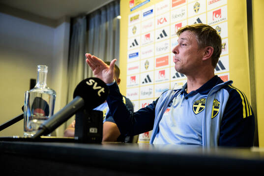 Head coach Jon Dahl Tomasson of the Swedish national