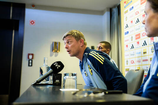 Head coach Jon Dahl Tomasson of the Swedish national