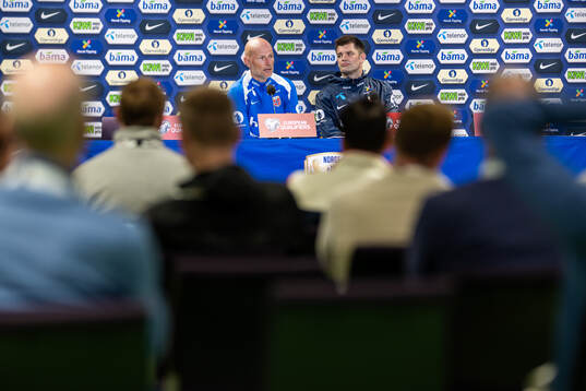 Head coach Ståle Solbakken and press officer Morten