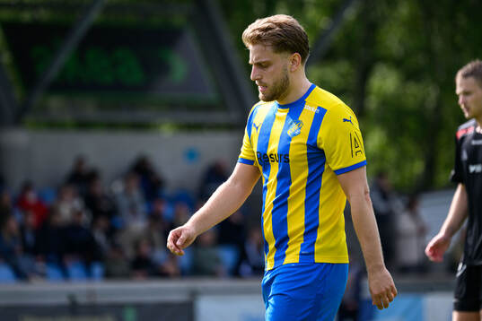 Eskilsminnes Endrit Ibishi deppar